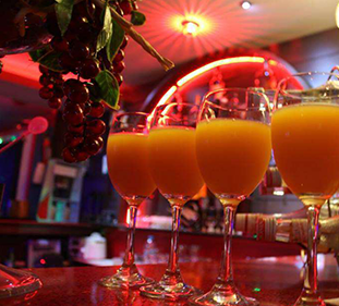Bar & Launge
